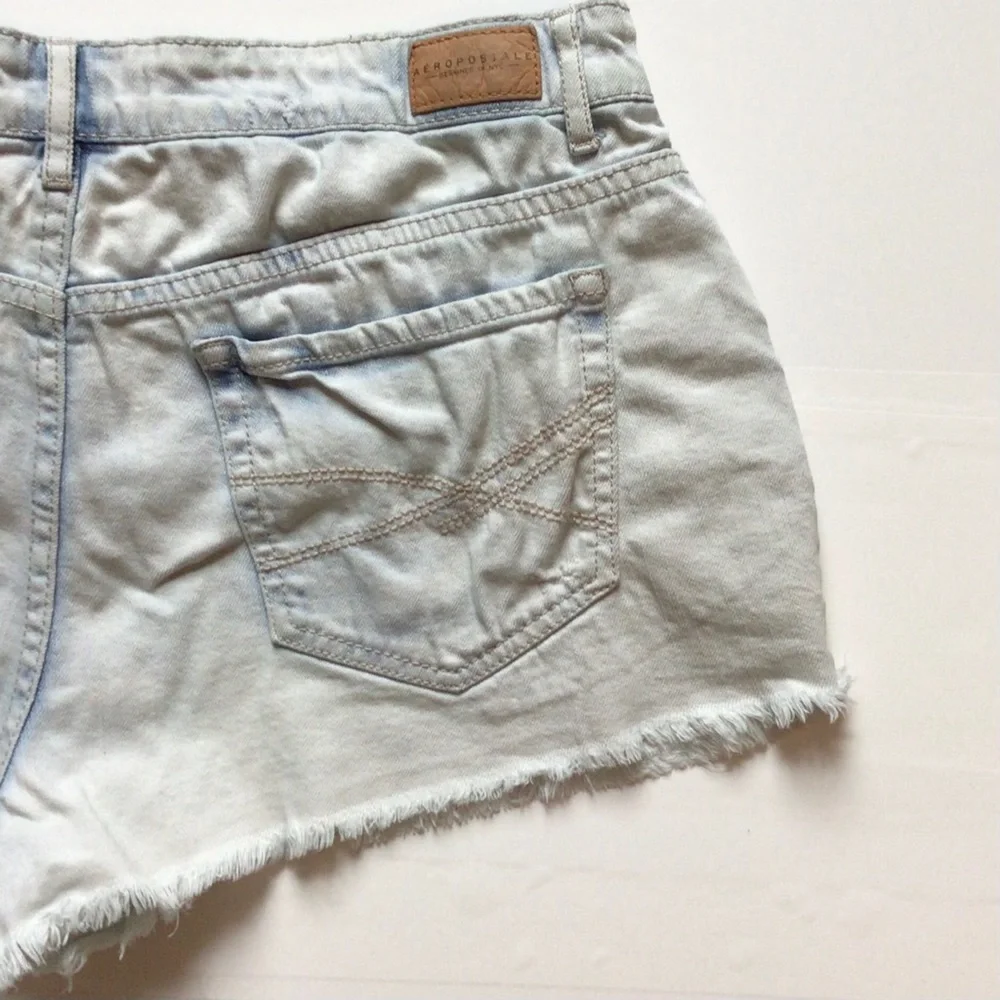 Aeropostale High Waist Shorty Light Distressed Raw Hem 10